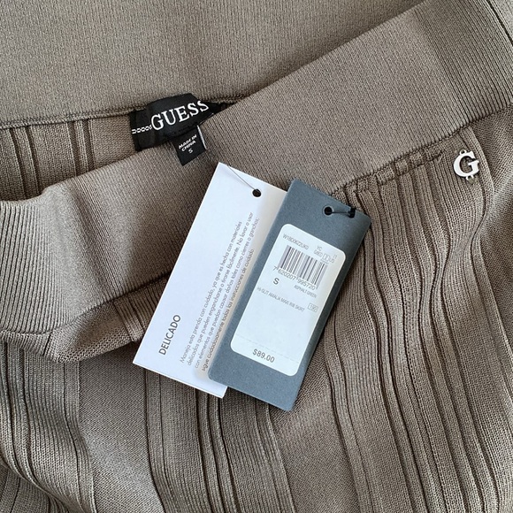 NWT Guess woman’s sweater maxi skirt and crop top set, Sz S - Picture 3 of 7